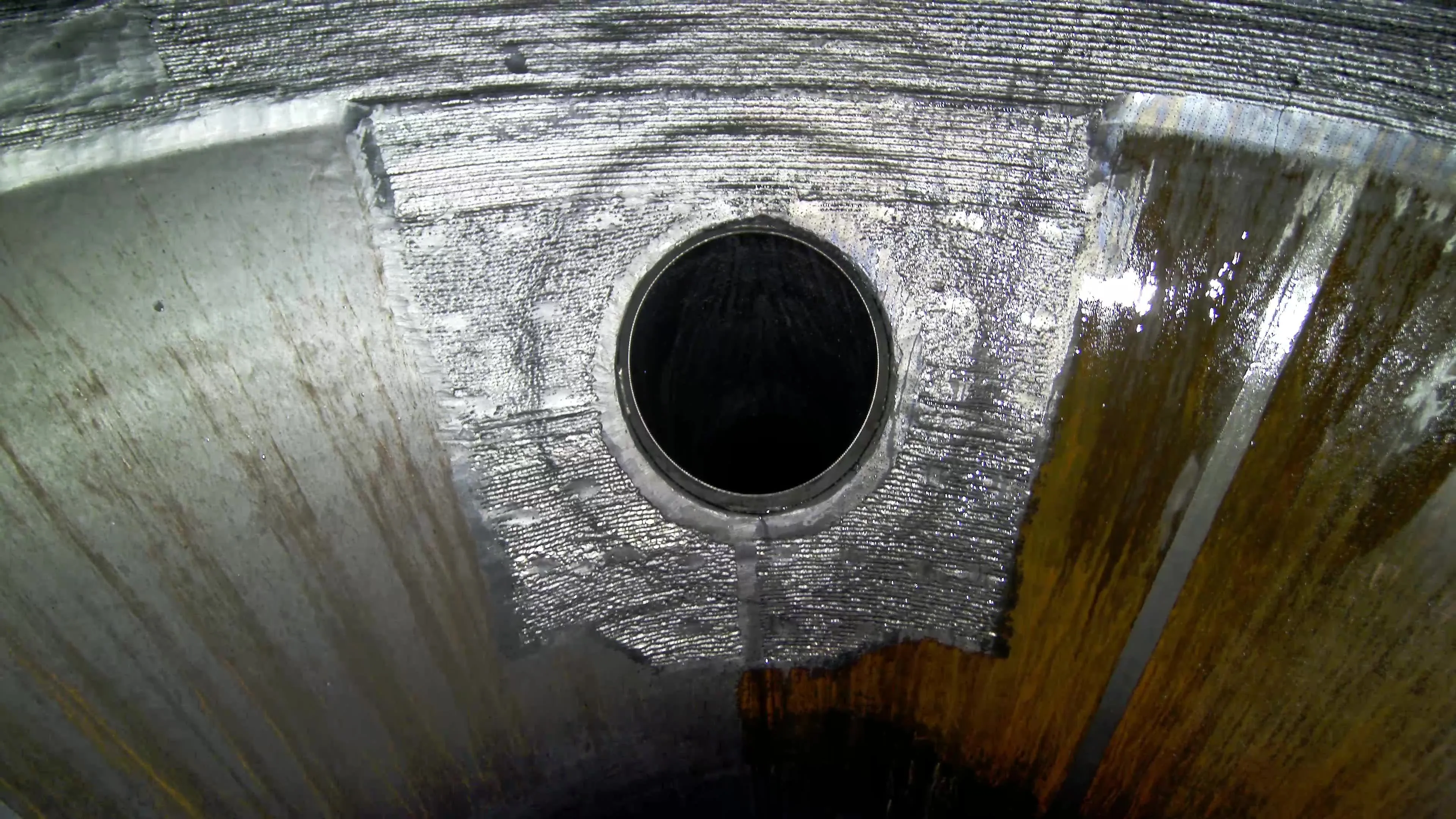 Position-tagged inspection image from inside a coke drum